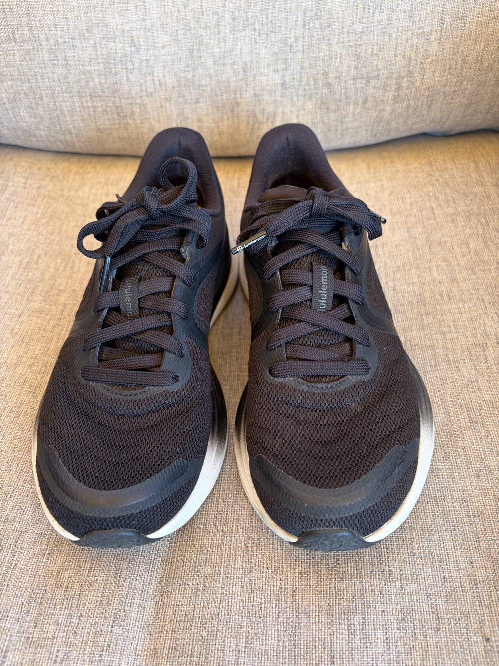 Lululemon Blissfeel 2 Black and White Womens Running Shoes - Picture 10 of 16
